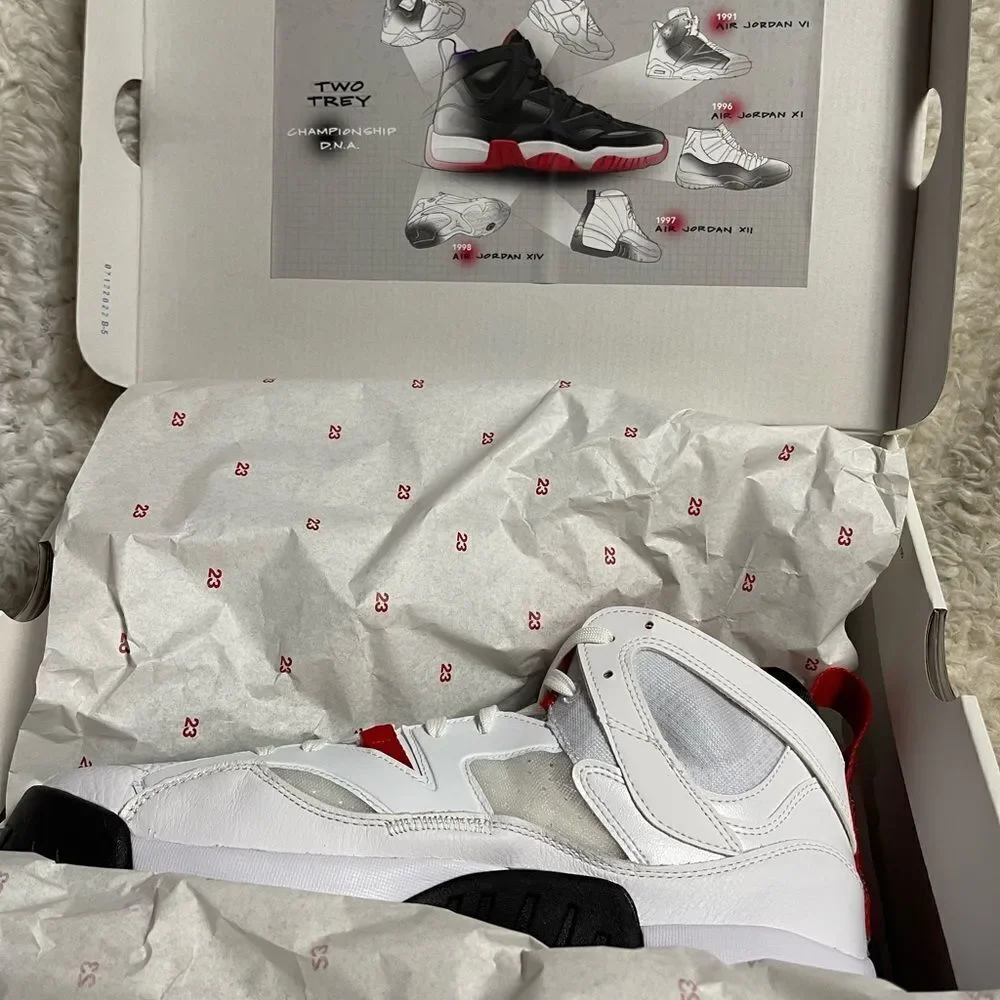 New in Box Jordan Jumpman Two Trey White University Red SZ 11 DO 1925 160